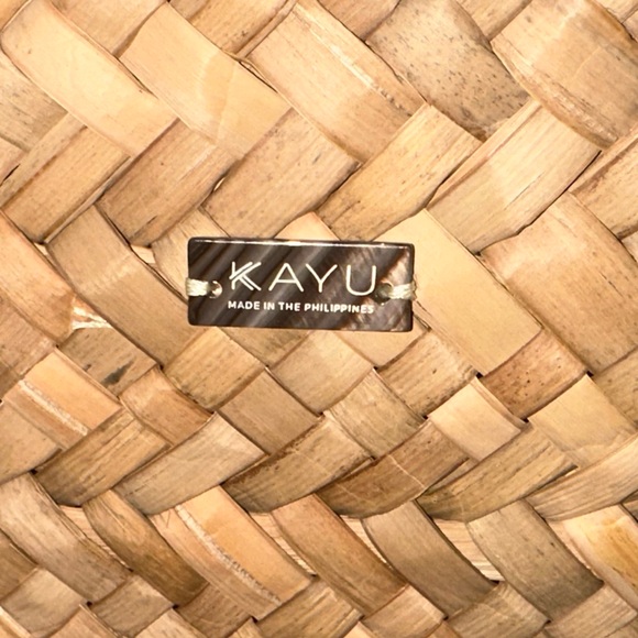 Kayu Preston Leather Tote - Picture 7 of 9